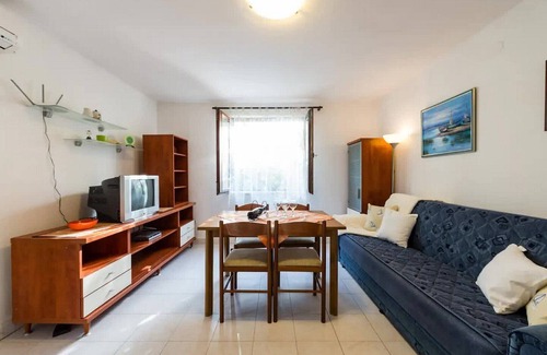 Zavala Apartment | Apartments Villa Pelegrin - Two Bedroom Apartment with Garden View