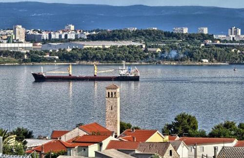 Kastel Sucurac Apartment | Apartments with a parking space Kastel Sucurac, Kastela - 15430