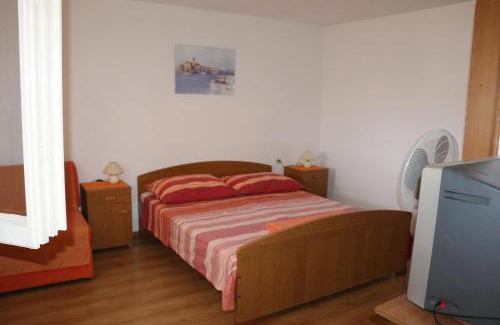 Cove Basina (Jelsa) Apartment | Apartments with parking space Basina, Hvar - 12420