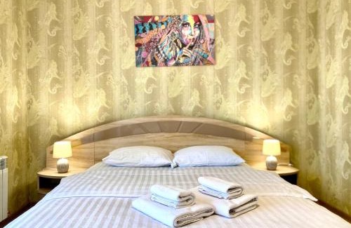 Poltava Apartment | ApartPoltava НОВИЙ будинок, в самому ЦЕНТРІ 2-ОКРЕМІ кімнати, ПАНОРАМНИЙ БАЛКОН