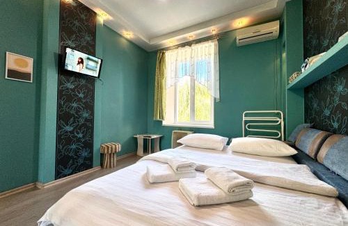 Sukhinovka Apartment | ApartPoltava, Однокімнатні апартаменти з КУТОВОЮ ВАННОЮ, біля Краєзнавчого музею, АРТ кафе Кавун