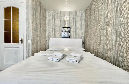 Poltava Apartment | ApartPoltava Смак Італії у самому центрі Полтави , білосніжна студія в новобудові, банківський чек