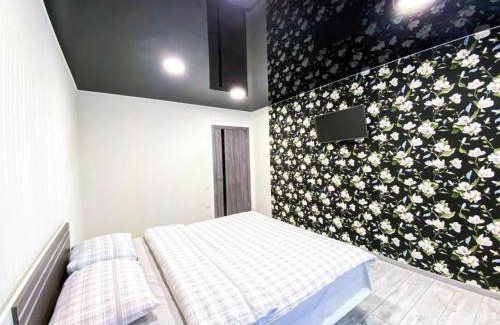 Sukhinovka Apartment | ApartPoltava 2 ОКРЕМІ кімнати, новобудова, ДВА великих ліжка ЦЕНТР, КОРПУСНИЙ САД