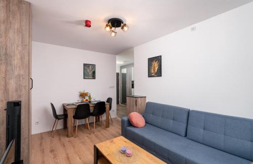 Krzyki Apartment | ApartWro 3th - apartament przy dworcu głównym PKP, balkon, garaż, rowery