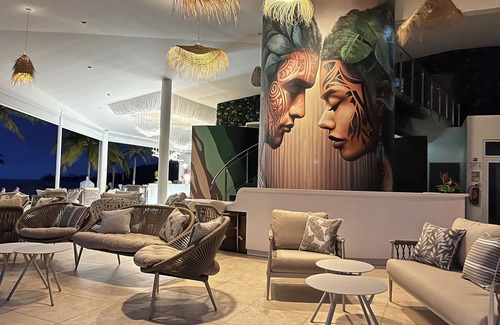 Teahupoo Hotel | Apatoa Beach and Garden Village