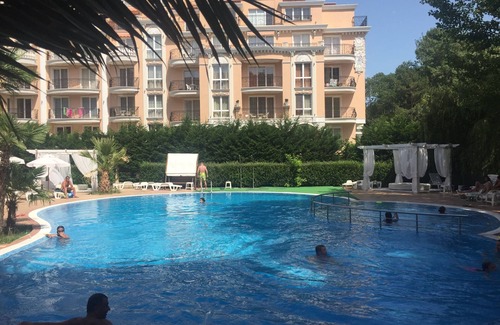 Sunny Beach Ski Chalet | Aphrodite Apartment 2