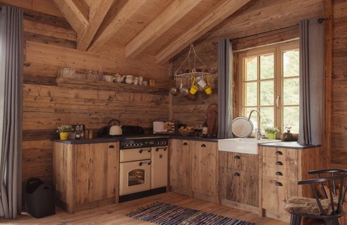 Elbigenalp Apartment | Aplin-style mountain apartment Oui with a fantastic view of the mountains and the Lech Valley