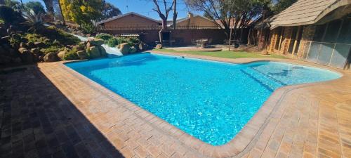 Mahikeng House | Apollo Guest House