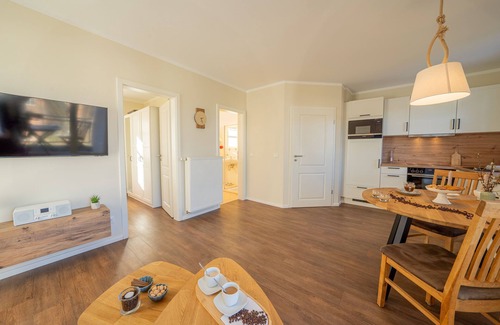 Sassnitz Apartment | App. 4 - Sea urchins - Villa Am Steinbach in the historic center - 150m to the Baltic Sea