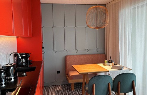 Naz Sciaves Apartment | App. Viola in Neuem Gästehaus Mitten im Grünen mit Aussenpool, Sauna und Fitness