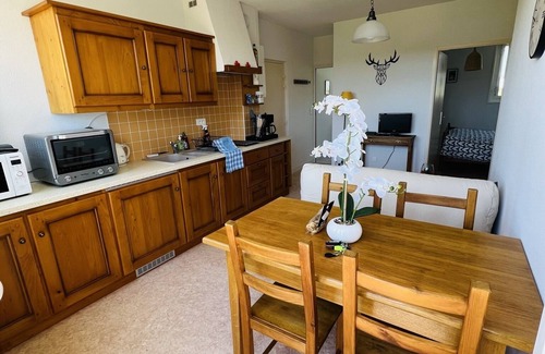 Saint-Laurent-en-Grandvaux Apartment | Appart. Lumineux Pour 4pers. Avec Piscine Chauffée
