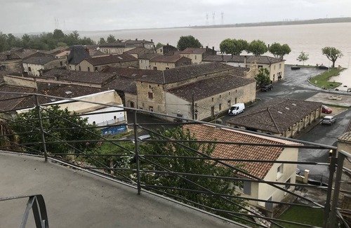 Bourg-sur-Gironde Apartment | Appart Bellevue