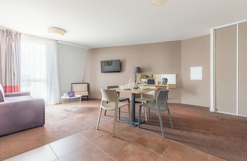 Grand Parc-Paul Doumer Apartment | Appart’City Confort Bordeaux Chartrons