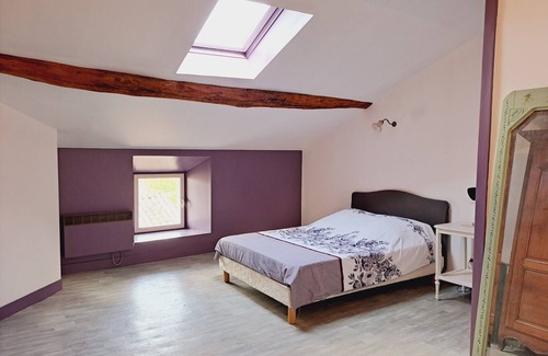 Villebois-Lavalette Apartment | Appart Firmin in touristic village 25mn D, angouleme