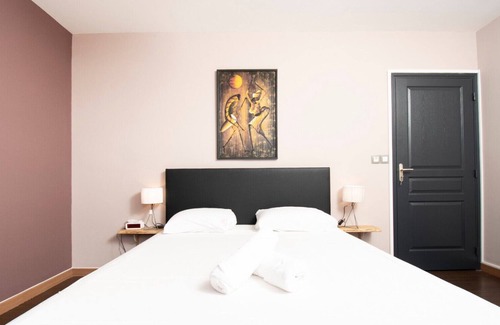 Sainte-Clotilde House | Appart Sweet'Home*** I Renovated - 55m² - 10' from the airport