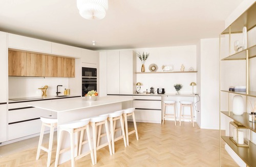 Versailles Apartment | Appart. Victoria(sleeps 7, 2 parking spaces)- Les Demoiselles à Versailles