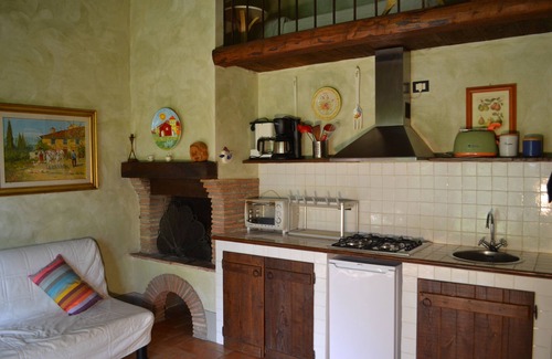 Monteleone d'Orvieto Apartment | Appartamento Il Fienile Del Sole