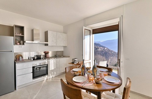Gardola Apartment | Appartamento Alba by Theater Home - with marvellous lake view