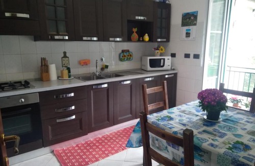 Prati Apartment | Appartamento arredato uso turistico "La Nocciola"