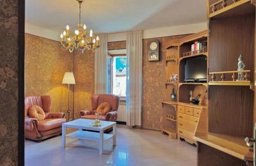 Taio Apartment | Appartamento centrale Zia Myrna