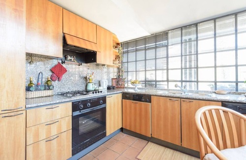 Gianicolo Apartment | appartamento Fiore is big , romantic with terrace WİFİ AC