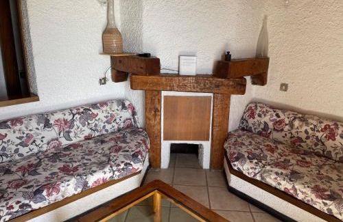 Corniglia Apartment | Appartamento Isola - In the center with Terrace - sea view & AC