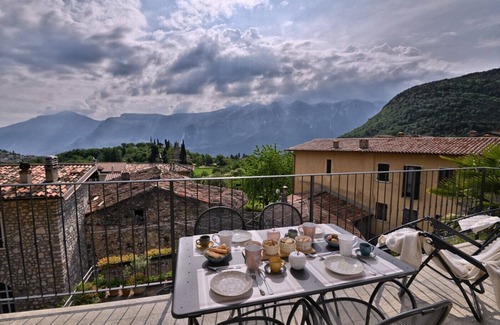 Prabione Apartment | Appartamento Lucia by Theater Home - with big balcony and a panoramic view