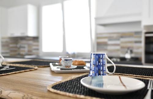 Cala Gonone Apartment | Appartamento Prato al Mare with Garden, A/C & Wi-Fi