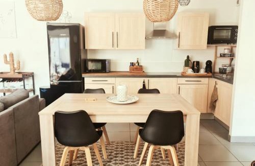 Route d'Arles Apartment | AppartCosy Emplacement Idéal avec Terrasse & Parking Privé