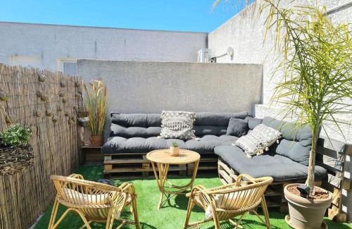 Route d'Arles Apartment | AppartCosy Emplacement Idéal avec Terrasse & Parking Privé