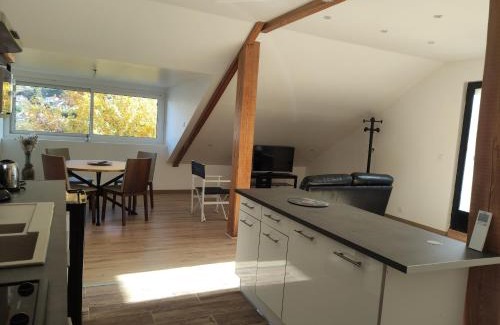 Saint-Georges-de-Commiers Apartment | Appartement au calme, dans résidence sécurisée avec place de stationnement
