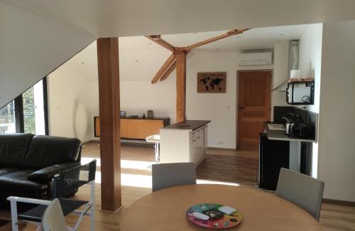Saint-Georges-de-Commiers Apartment | Appartement au calme, dans résidence sécurisée avec place de stationnement