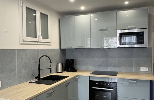 Saint-Mandrier-sur-Mer Apartment | Appartement 4 Personnes AU Port ET A 2 Minutes DE LA Plage