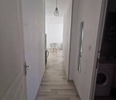Saint-Bonnet-le-Chateau Apartment | Appartement