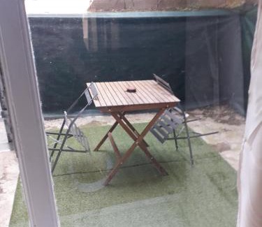 Saint-Leonard-de-Noblat Apartment | Appartement agreable Hugo 1