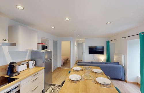 Saint-Vaast-la-Hougue Apartment | Appartement Rénové à Neuf
