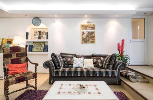 Saint-Symphorien-d'Ozon Apartment | Appartement Indépendant en maison à 15 MIN de LYON