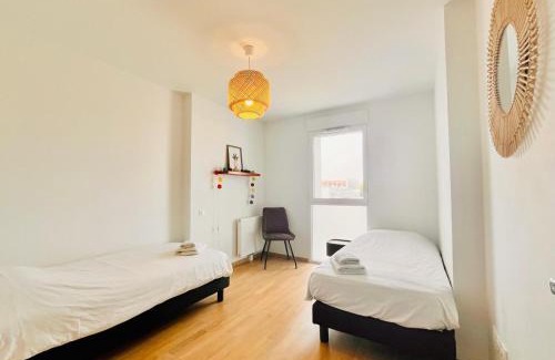 La Rochelle Apartment | Appartement Élégant avec Loggia & Parking Privé