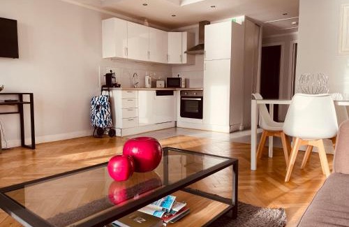 Fabron Apartment | Appartement 2 chambres avec Terrasse Vue sur la Mer