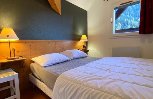 Valfrejus Apartment | Appartement 3 pièces 6 personnes, accès direct pistes, proche télécabine et commerces - FR-1-265-198