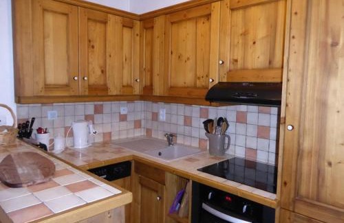 Bozel Apartment | Appartement 3 pièces avec mezzanine et balcon sud, proche lac et navette Courchevel - FR-1-464-3