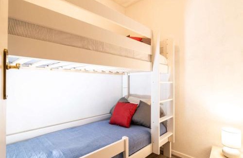Saint-Lary-Soulan Apartment | Appartement 6 pers, centre St-Lary, 2 ch + cabine, garage, balcon, et ascenseur - FR-1-296-361
