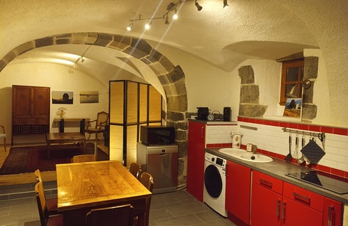 Clermont Ferrand City Centre Apartment | Appartement Atypique Totalement Équipé Dans L'hypercentre - Lit 160