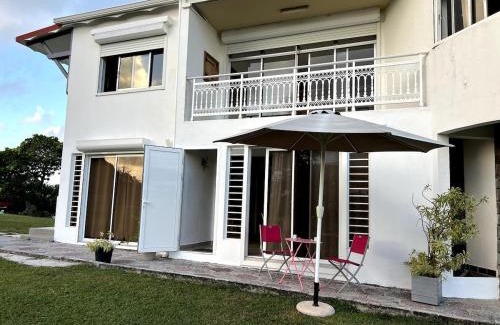 Petit-Canal Apartment | Appartement au pied du Moulin de Cherot