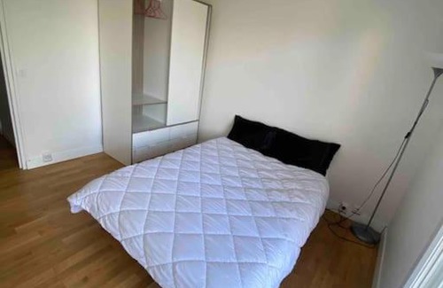 Magny-les-Hameaux Apartment | Appartement avec deux balcons