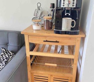 Magny-les-Hameaux Apartment | Appartement avec deux balcons