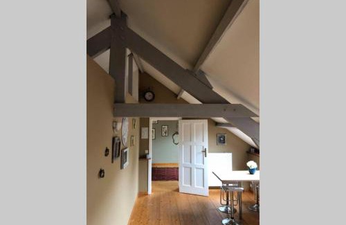 Perwez Apartment | Appartement dans un bâtiment historique