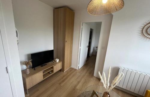 Bruz Apartment | Appartement confortable à Bruz de 22 m² avec parking