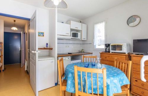 Cauterets Apartment | Appartement cosy Cauterets, balcon sud, proche centre & télécabine, 4 pers, parking inclus - FR-1-401-15