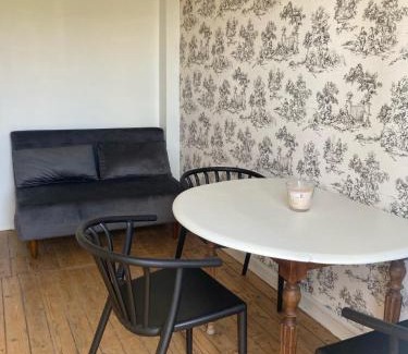 Laval Apartment | Appartement cosy face à la Mayenne